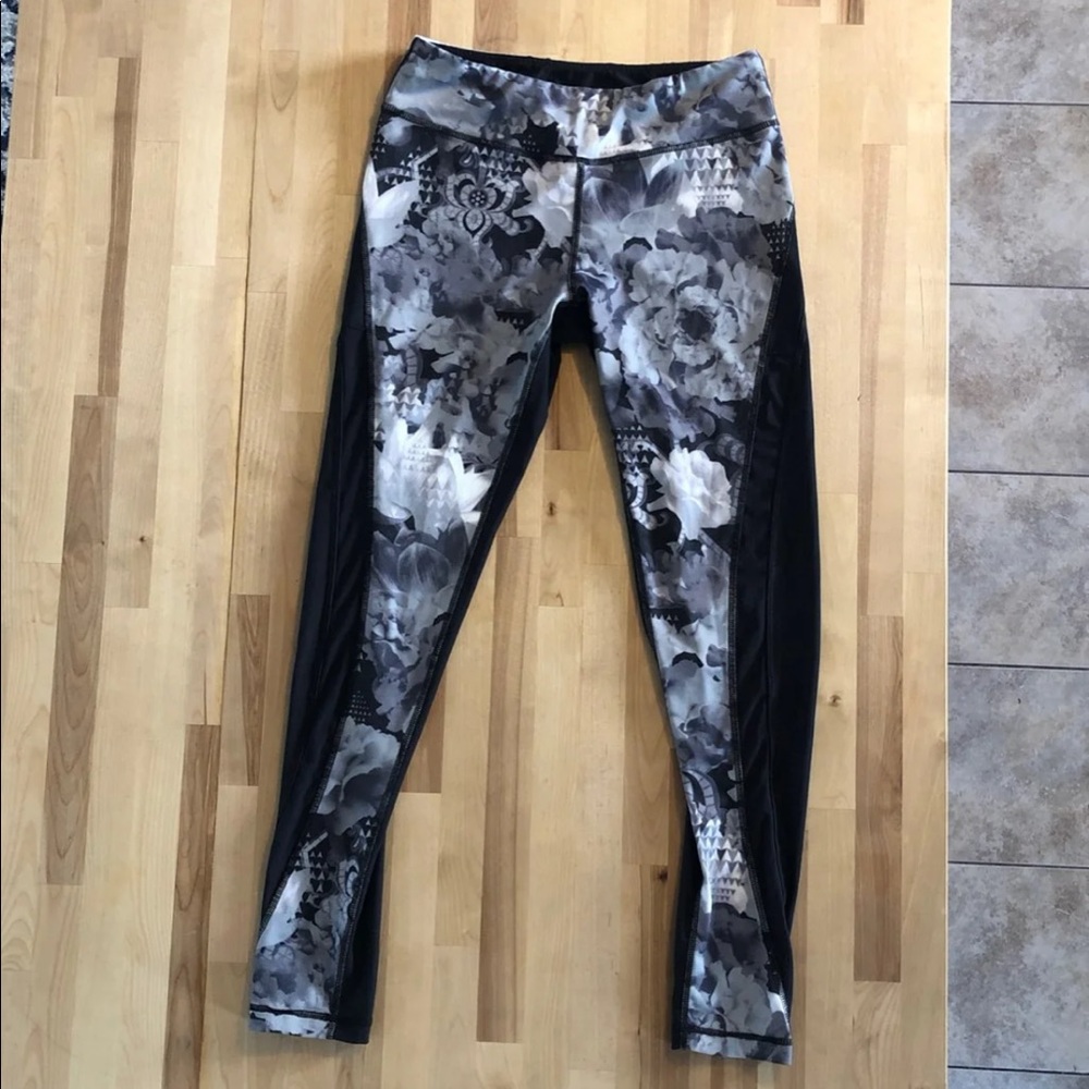 KI PRO NYC leggings